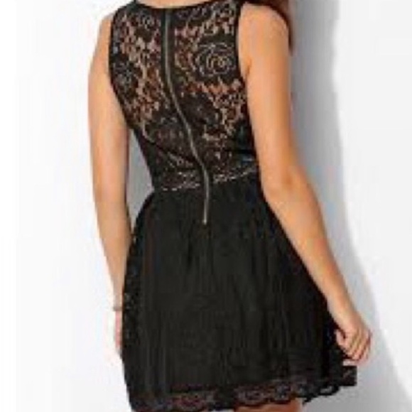 (Sold) UO Kimchi Blue Bella Fit & Flare Lace Dres - Picture 3 of 8